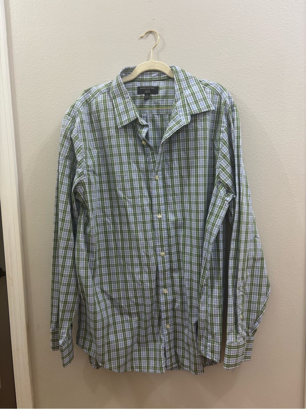 Banana Republic factory Green and White Plaid Button-Down Shirt - Men